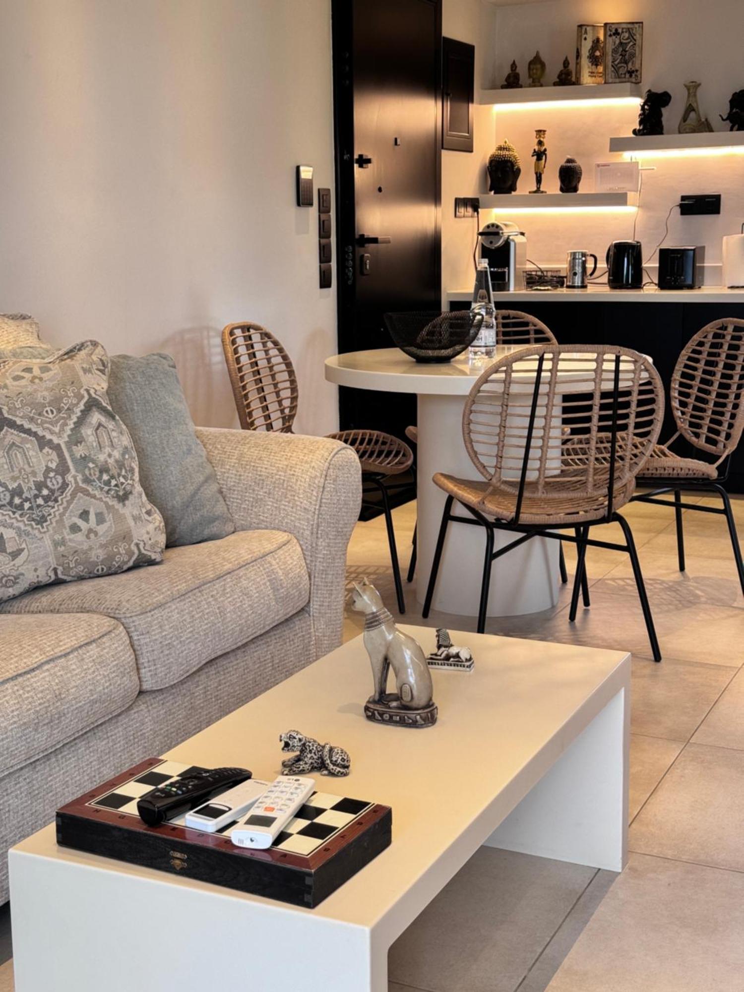 Luxury 2 By The Sea Apartment *